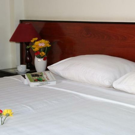 Nhi Trung Hotel ホイアン エクステリア 写真
