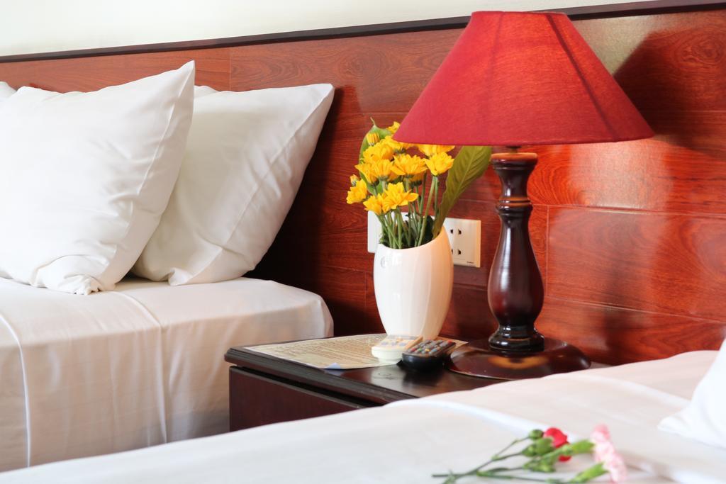 Nhi Trung Hotel ホイアン エクステリア 写真